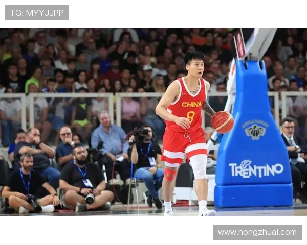 国家队新周期首战告捷年轻球员集体爆发引发热议球迷期待未来表现持续提升